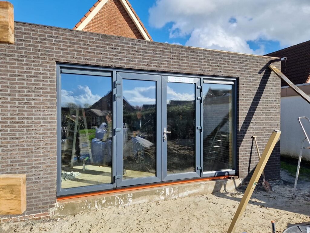 atlas-okna-installatie-moderne-vouwdeur